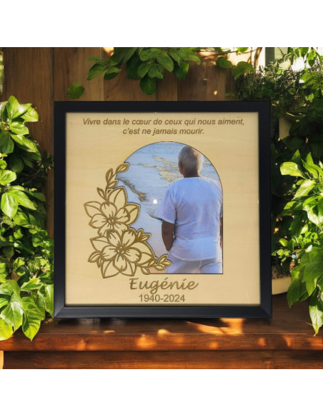 Cadre Souvenir Défunt Personnalisable en Bois - Hommage Élégant Deuil