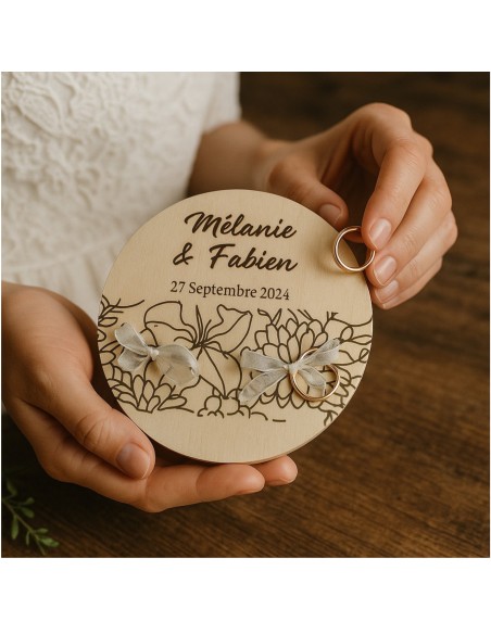 Porte-Alliances Mariage Bois Personnalisé | Prénoms & Date Gravés Motif Fleurs Tropicales
