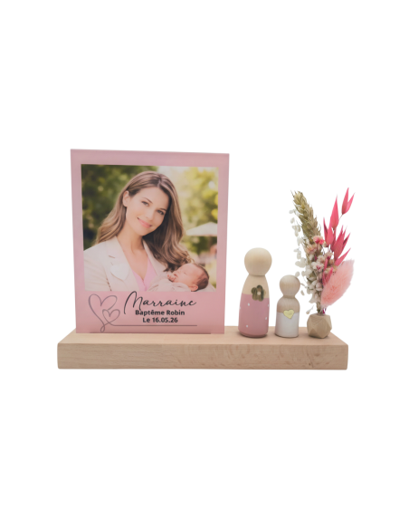cadeau photo marraine baptême personnalisé cadre acrylique rose avec socle bois et décoration fleurs